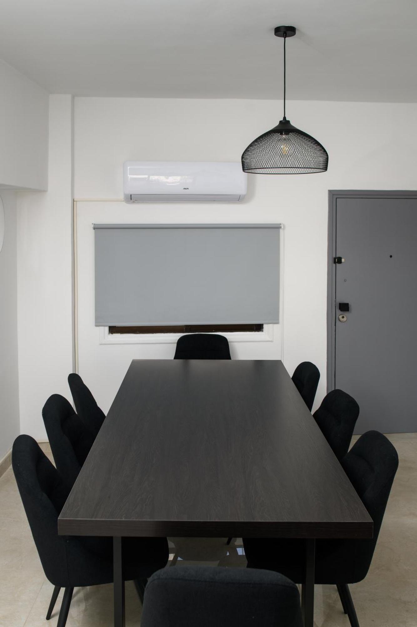 Ollies 3 Bedroom Apartment Ларнака Екстер'єр фото